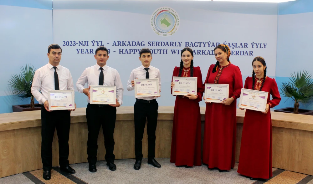 «MAHABAT ÜSTÜNLIGIŇ AÇARY» ATLY FESTIWAL GEÇIRILDI surady